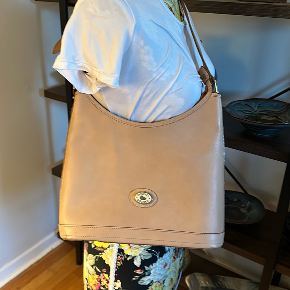 SALE -- Versatile Dooney & Bourke Shouler Bag